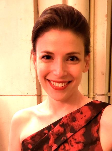 narrator julia whelan narrator julia whelan